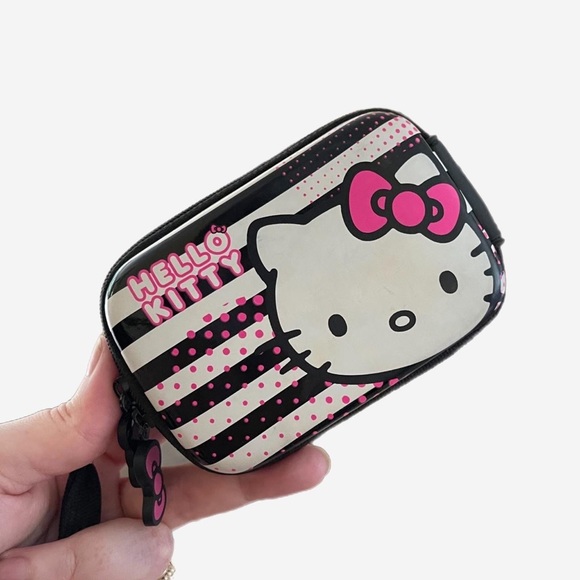 Hello Kitty Accessories - Vintage Y2K Hello Kitty Kawaii Digital Camera Case Pouch